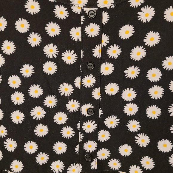 Daisy Print Short Sleeve Dress - Picture 4 of 5